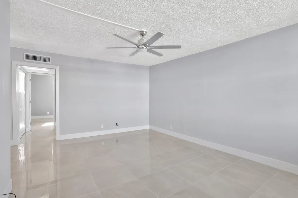 South Florida Real Estate | View 2400 NE 10th Street, 506 | Listing
