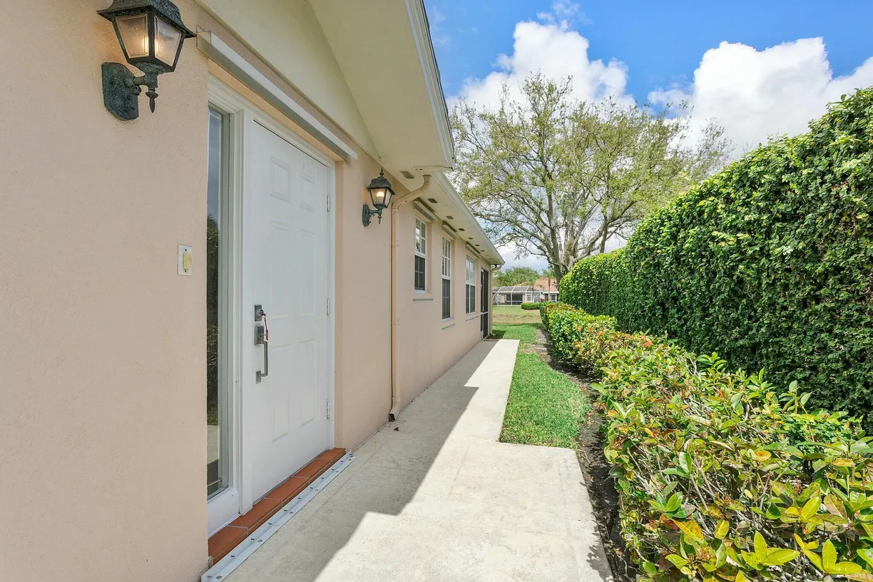 South Florida Real Estate | View 7885 Olympia Drive | Listing