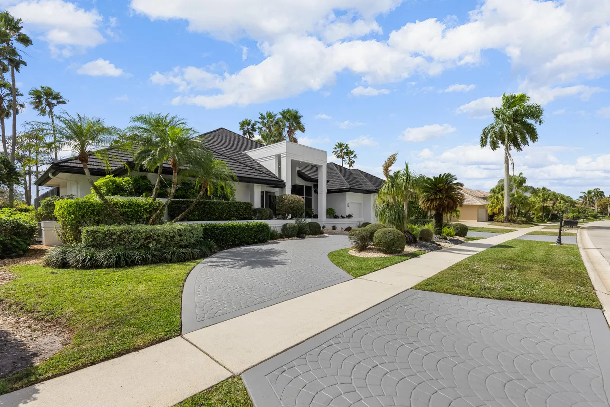 South Florida Real Estate | View 10483 Stonebridge Boulevard | 3 Beds, 3 Baths