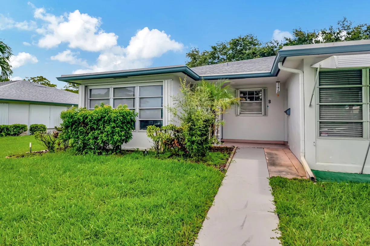South Florida Real Estate | View 1217 S Drive Way, A | 2 Beds, 2 Baths