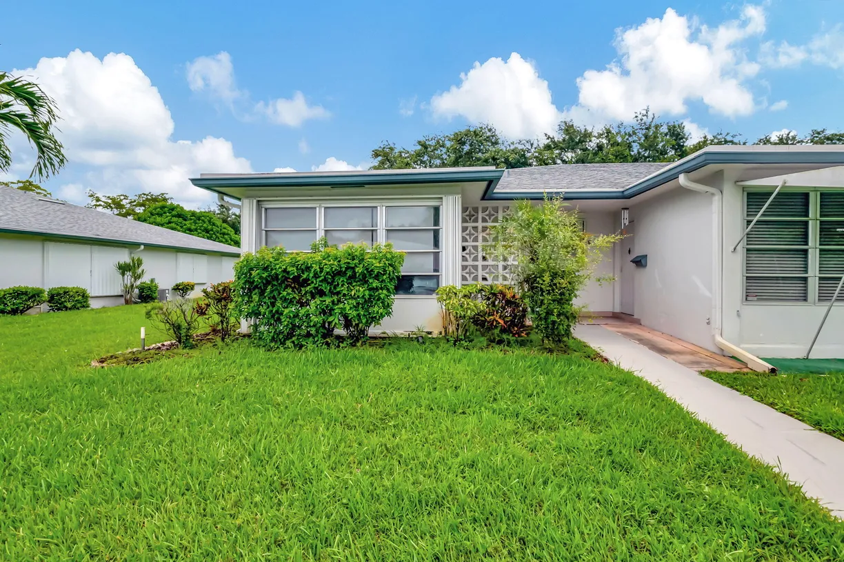 South Florida Real Estate | View 1217 S Drive Way, A | Listing