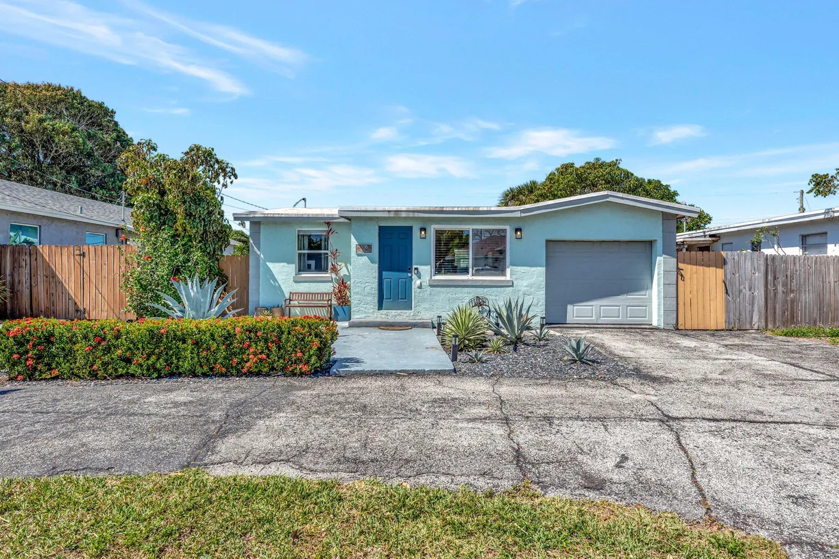 South Florida Real Estate | View 338 NW 5th Avenue | Listing