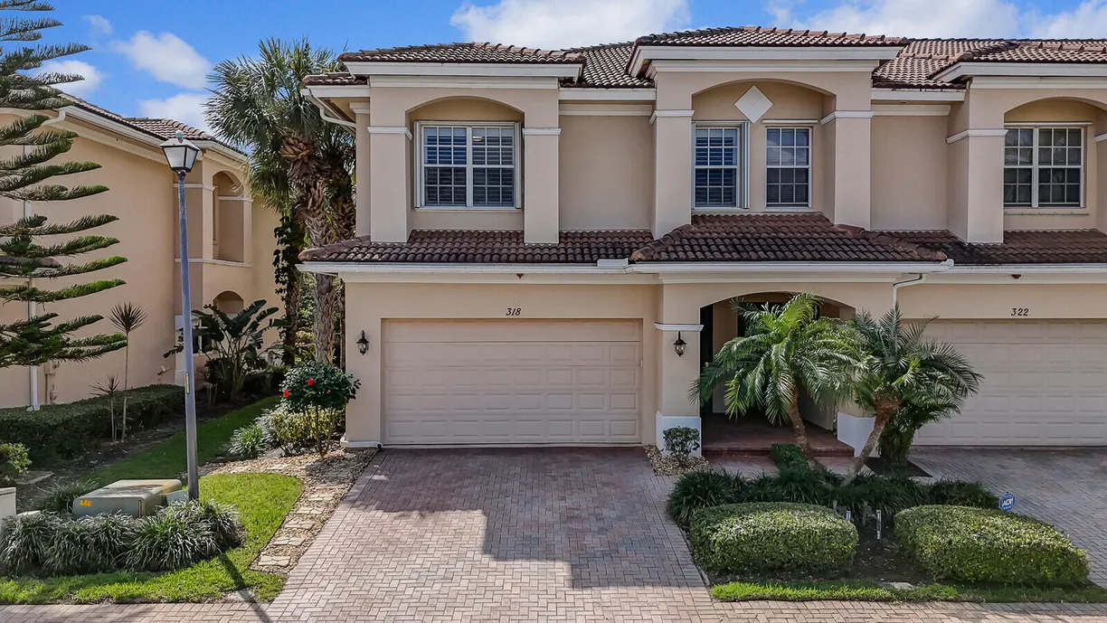 South Florida Real Estate | View 318 SW Walking Path | 3 Beds, 2 Baths