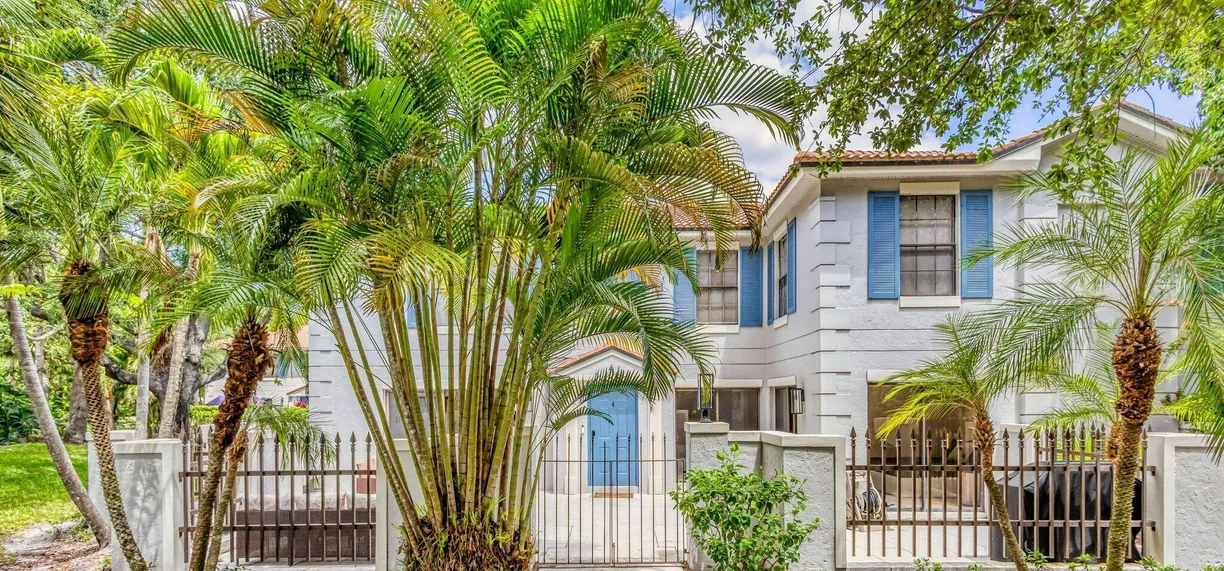 South Florida Real Estate | View 355 Prestwick Circle, 4 | 3 Beds, 3 Baths