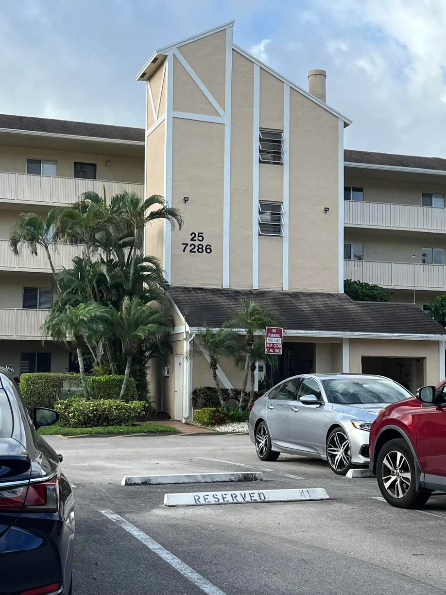 South Florida Real Estate | View 7286 Huntington Lane, #103 | 2 Beds, 2 Baths