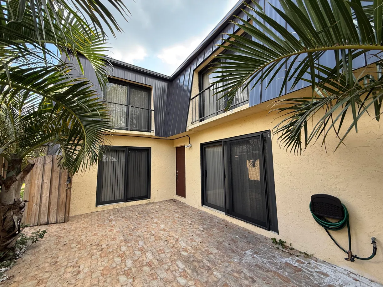 South Florida Real Estate | View 2471 Waterside Drive | 2 Beds, 2 Baths