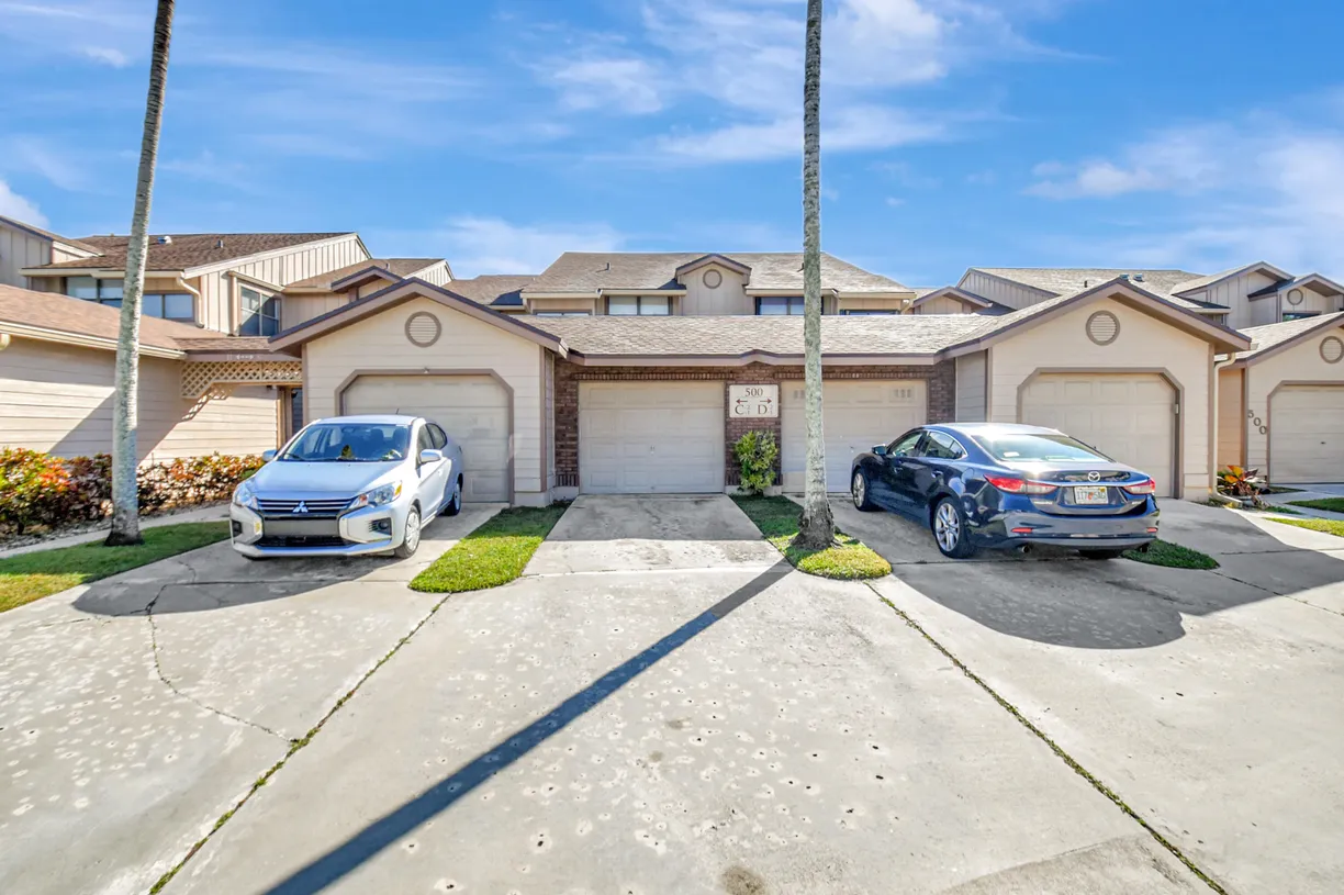 South Florida Real Estate | View 500 Crosswinds Drive, C1 | 2 Beds, 2 Baths