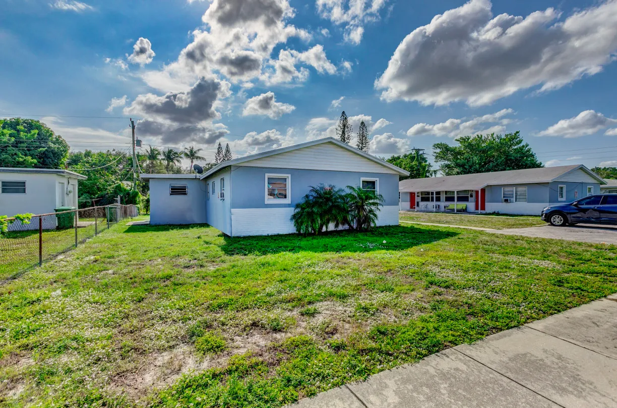 South Florida Real Estate | View 451 Silver Beach Road, 1 | Listing