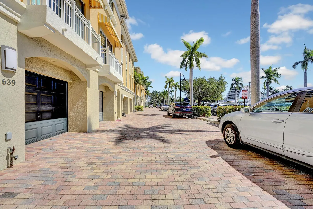 South Florida Real Estate | View 643 Casa Loma Boulevard | Listing