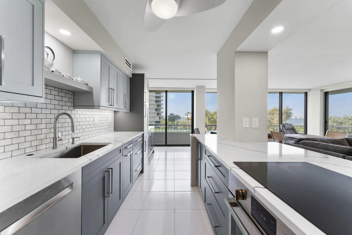 South Florida Real Estate | View 5510 N Ocean Drive, 3d | 2 Beds, 2 Baths
