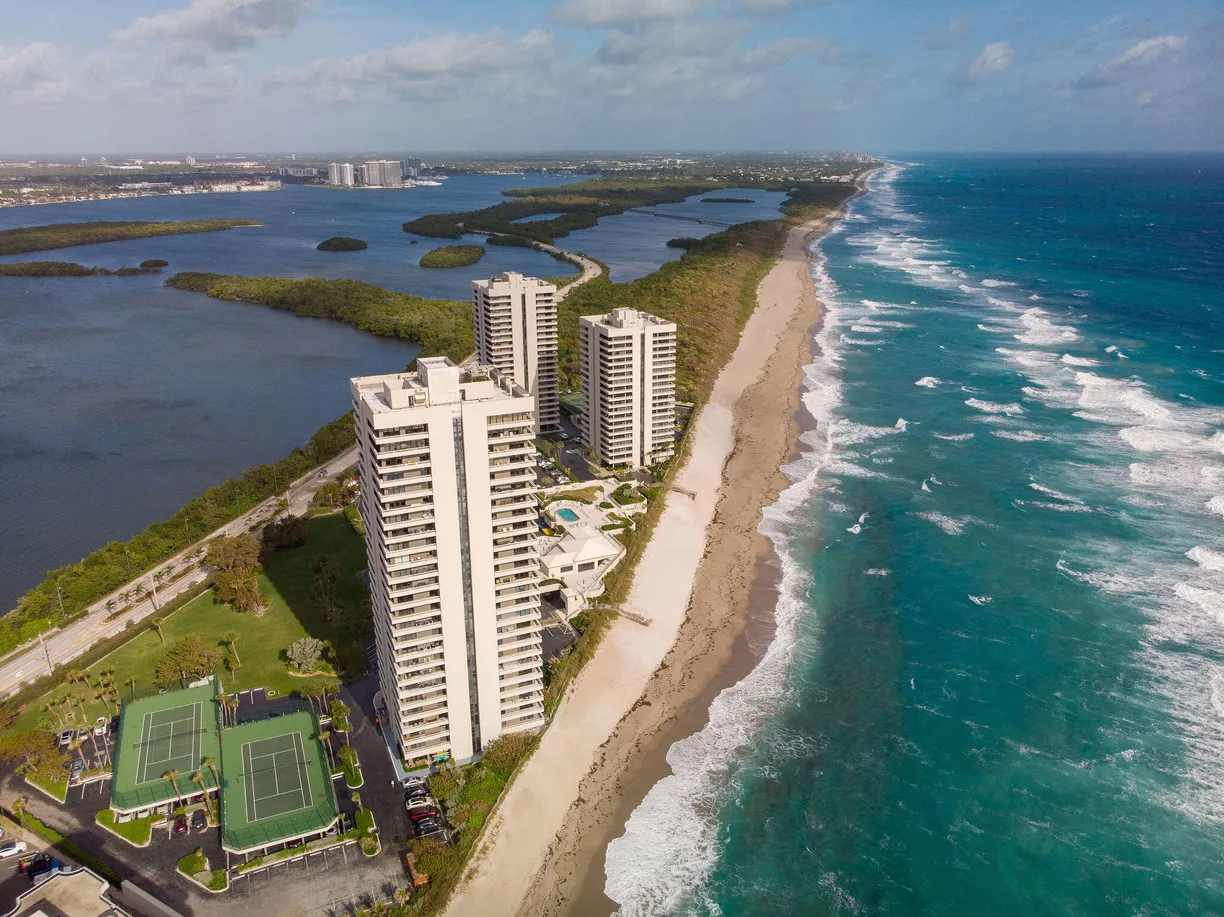 South Florida Real Estate | View 5510 N Ocean Drive, 3d | Listing