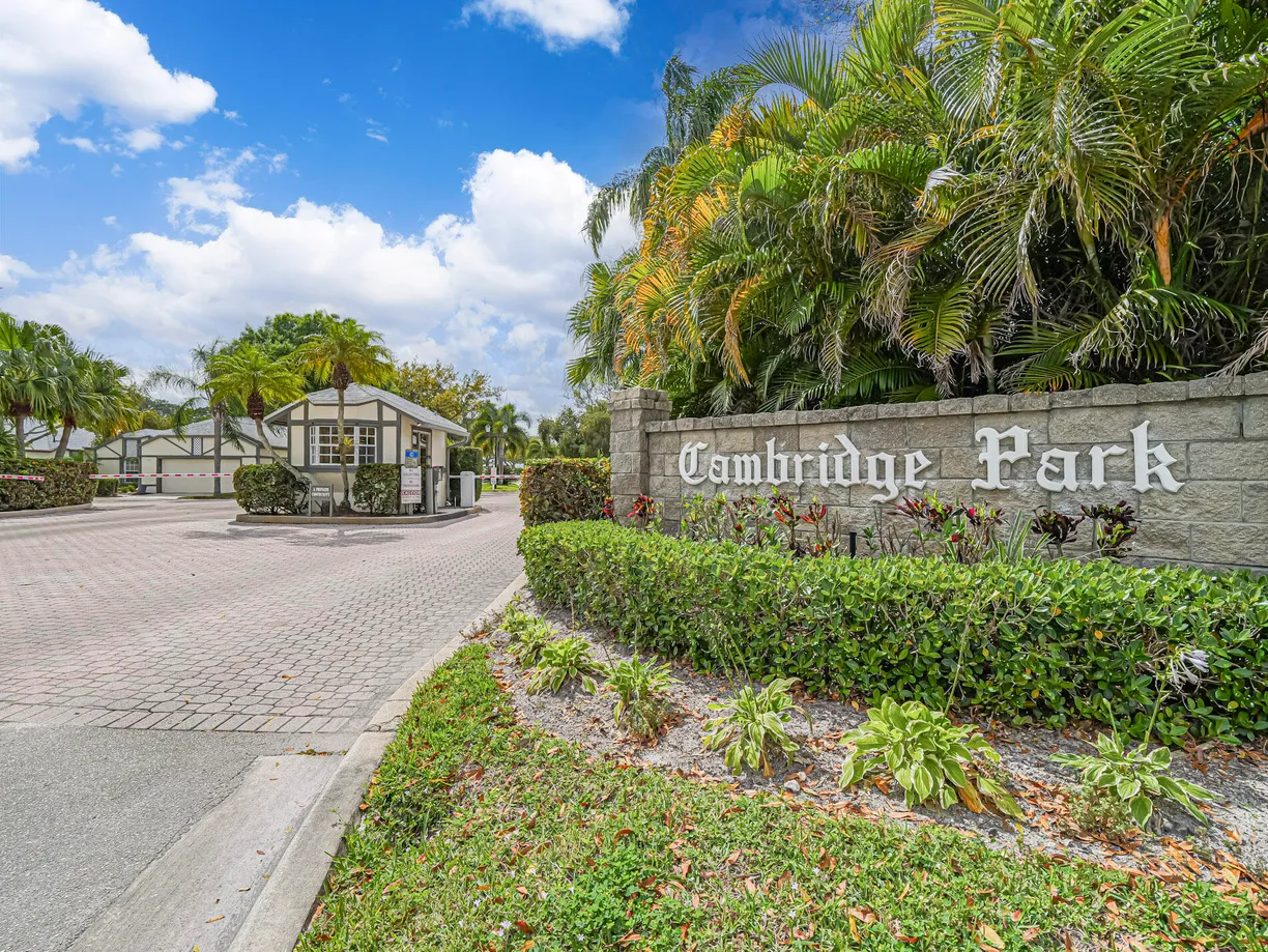 South Florida Real Estate | View 7920 Ascot Place | 2 Beds, 2 Baths