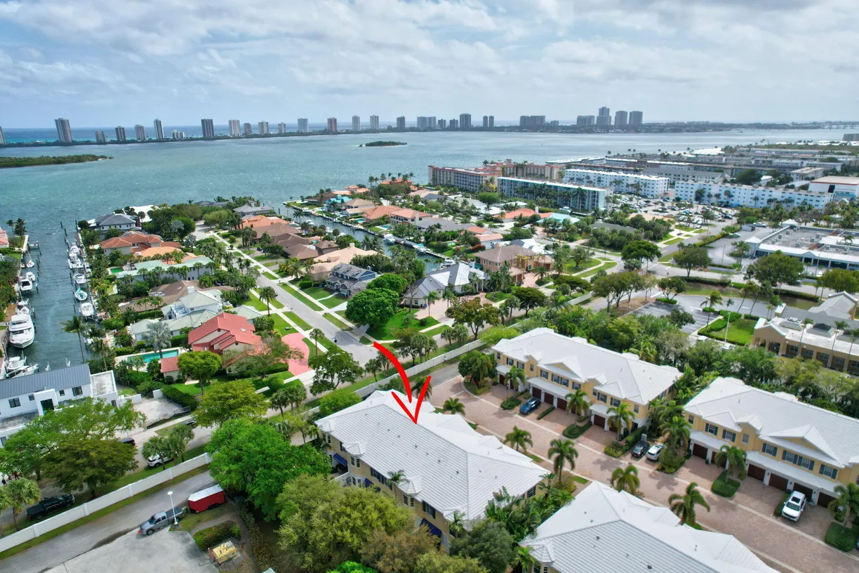 South Florida Real Estate | View 205 Mariner Court | Listing