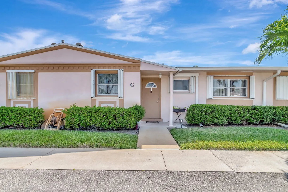 South Florida Real Estate | View 2523 Dudley Drive, G | 2 Beds, 2 Baths