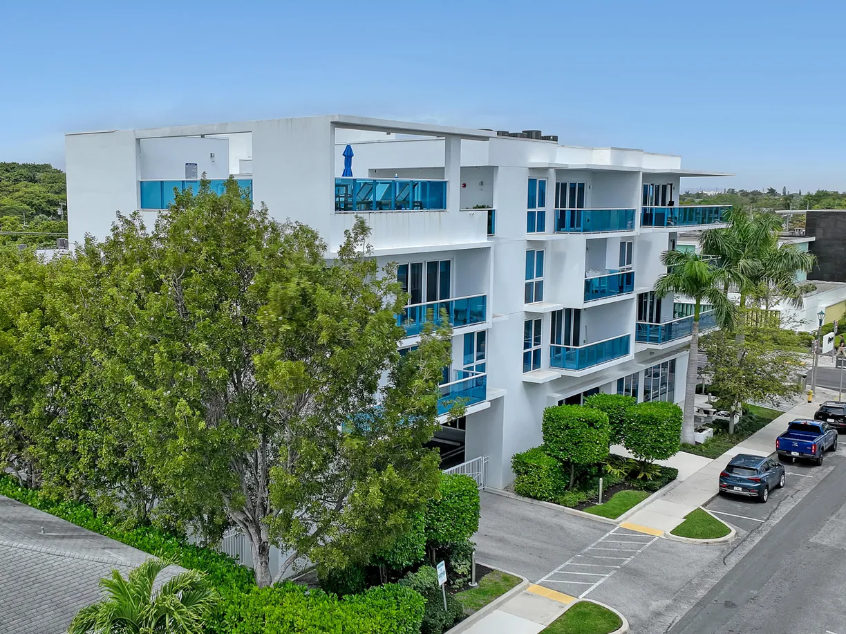 South Florida Real Estate | View 1 S Palmway, 402 | 1 Bed, 1 Bath