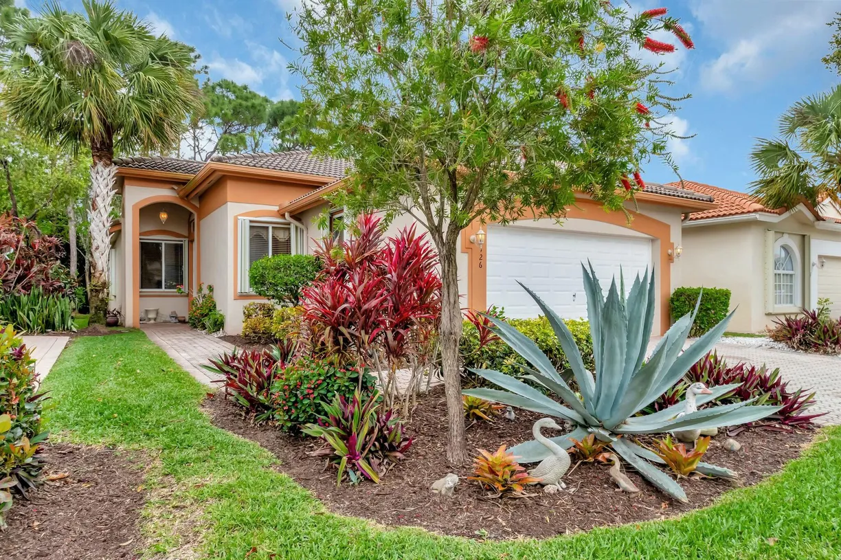 South Florida Real Estate | View 8126 Brindisi Lane | 3 Beds, 2 Baths