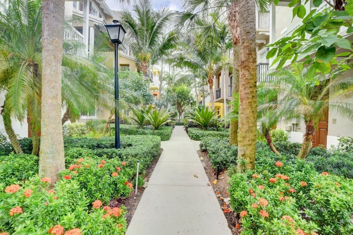 South Florida Real Estate | View 112 SW 1st Avenue | Listing