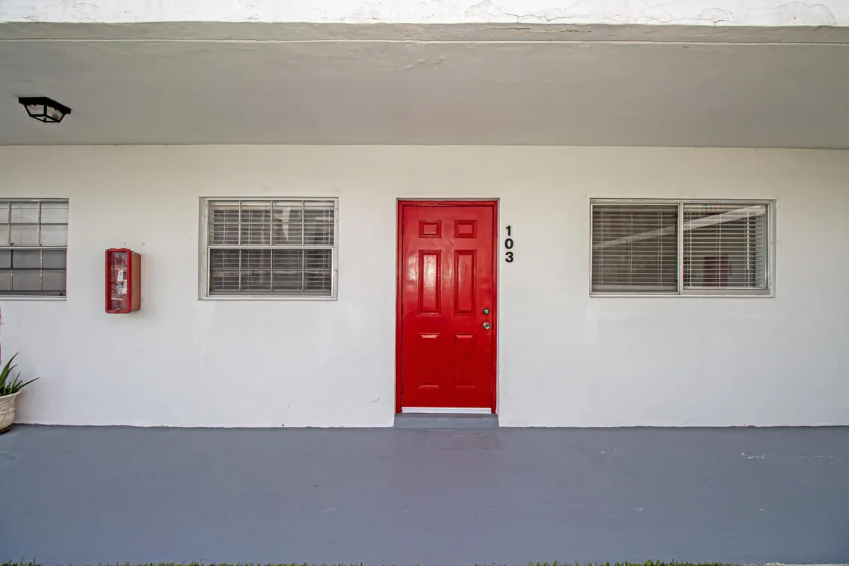 South Florida Real Estate | View 402 Lake Shore Drive, 103 | 2 Beds, 1 Bath