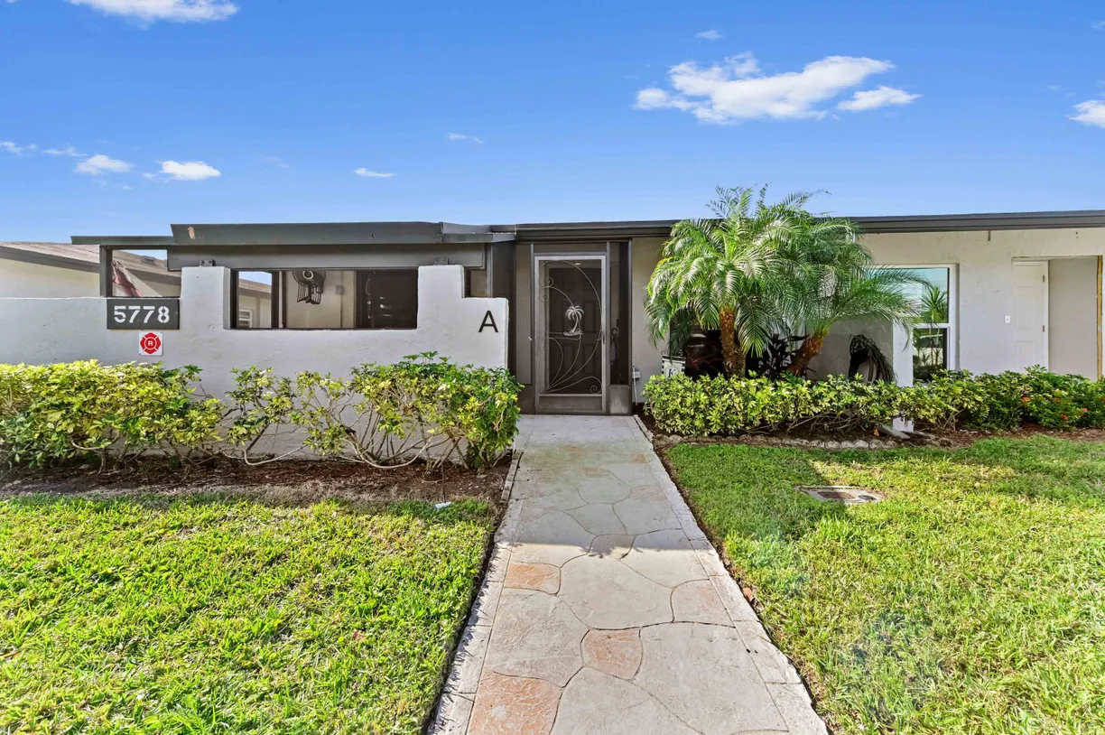 South Florida Real Estate | View 5778 Phoenix Palm Court, A | 2 Beds, 2 Baths