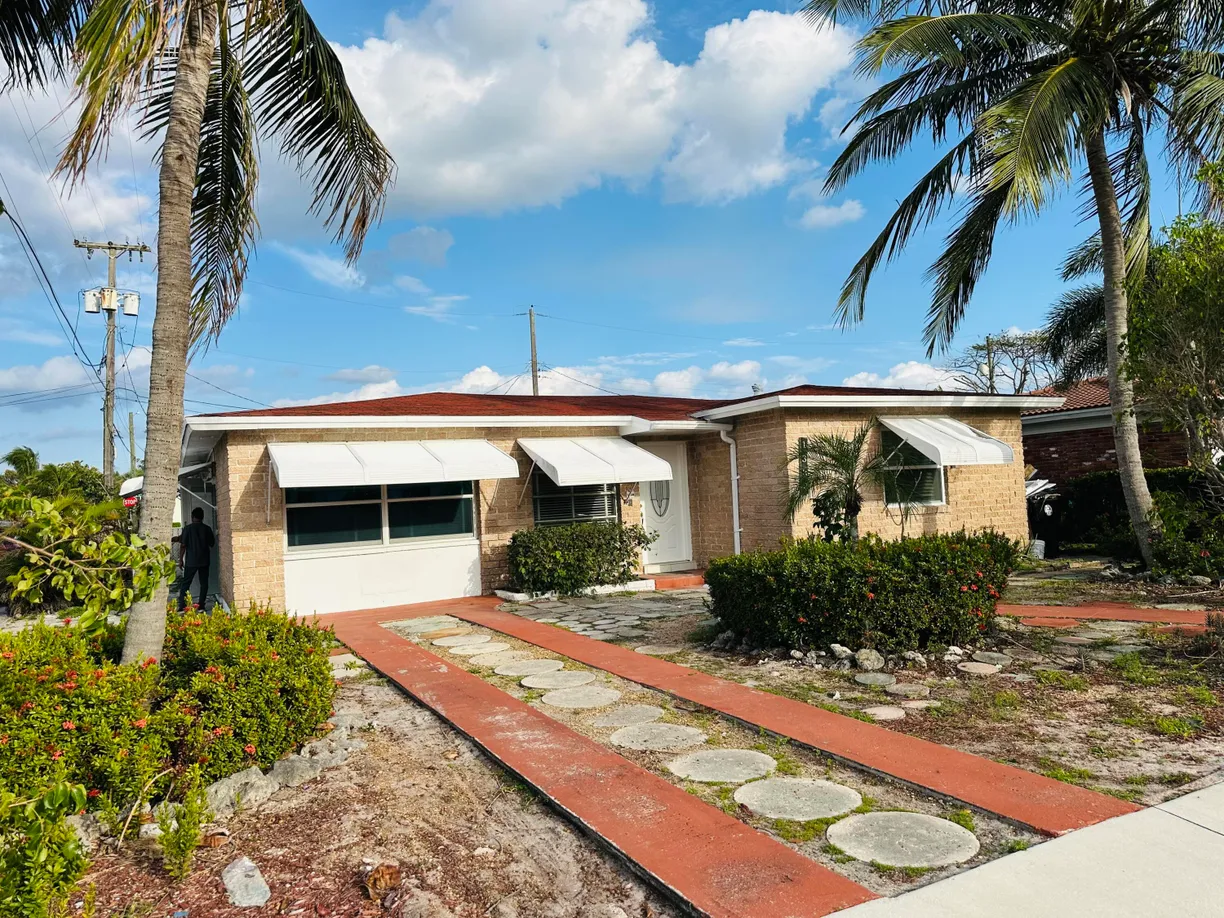 South Florida Real Estate | View 1330 N J Ter Terrace, B | 1 Bed, 1 Bath