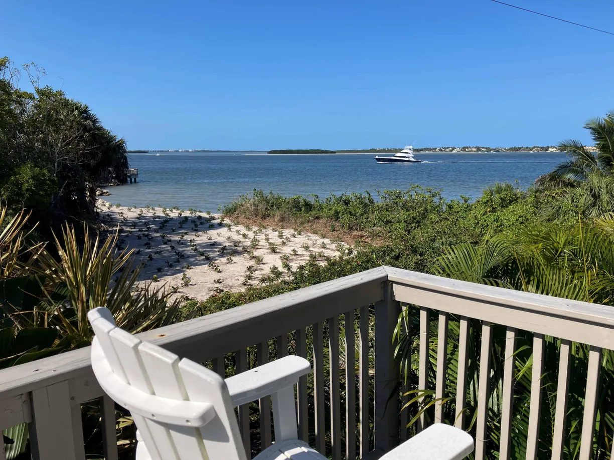South Florida Real Estate | View 5626 SE Schooner Oaks Way | 3 Beds, 2 Baths