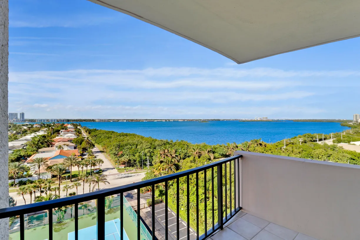 South Florida Real Estate | View 4200 N Ocean Drive, 2-1005 | 2 Beds, 2 Baths