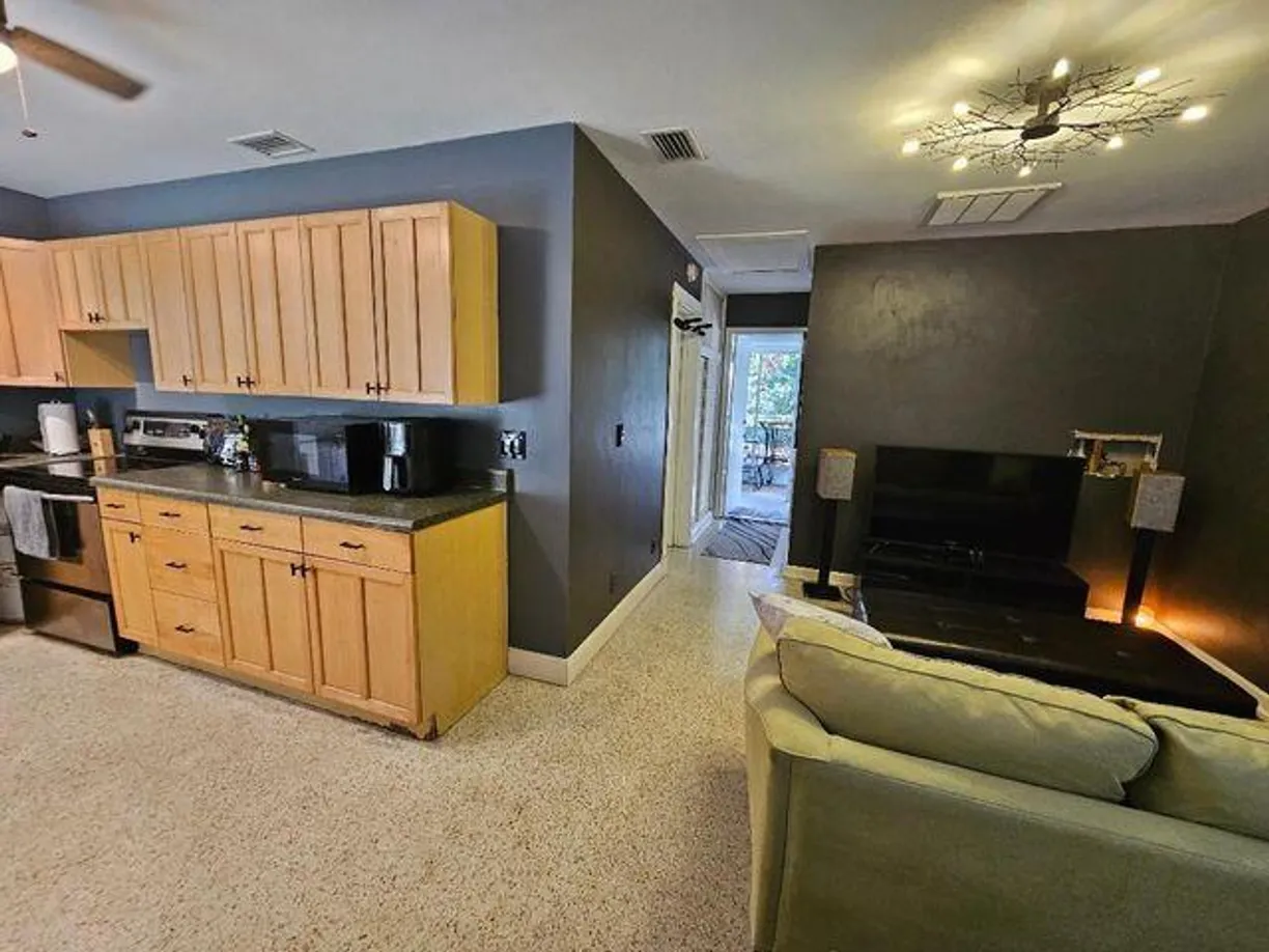 South Florida Real Estate | View 4710 Spruce Avenue | Listing