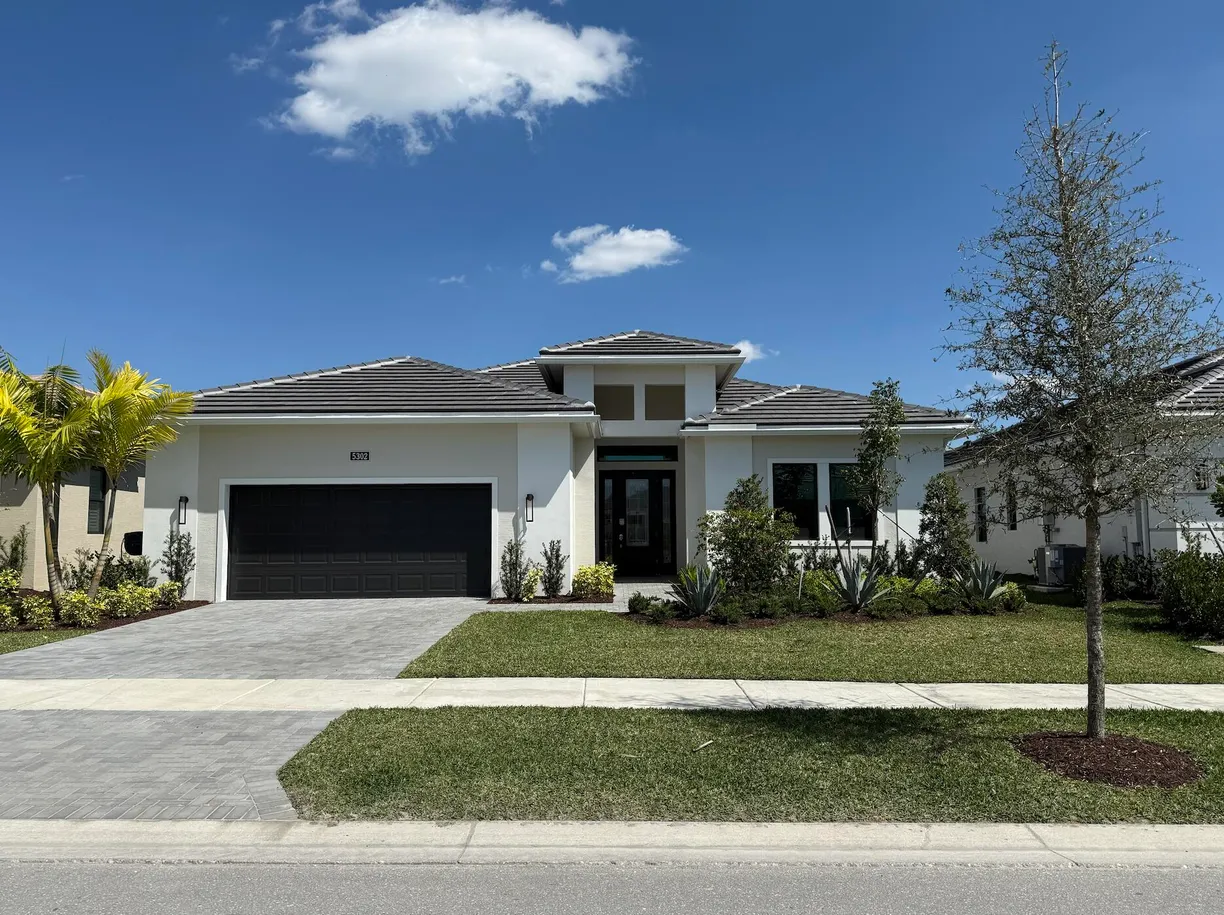 South Florida Real Estate | View 5302 Saint Armands Way | 3 Beds, 3 Baths
