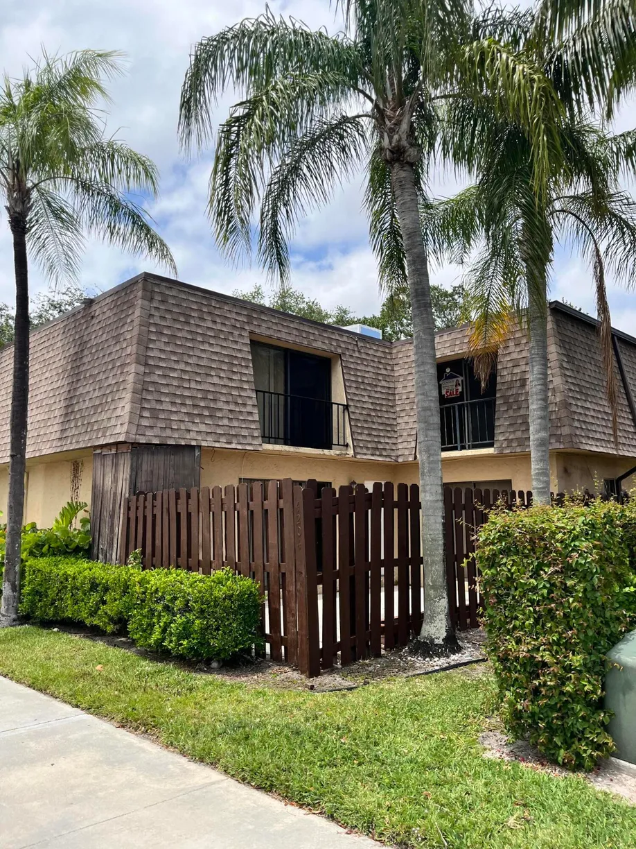 South Florida Real Estate | View 4204 Waterview Circle | 2 Beds, 2 Baths