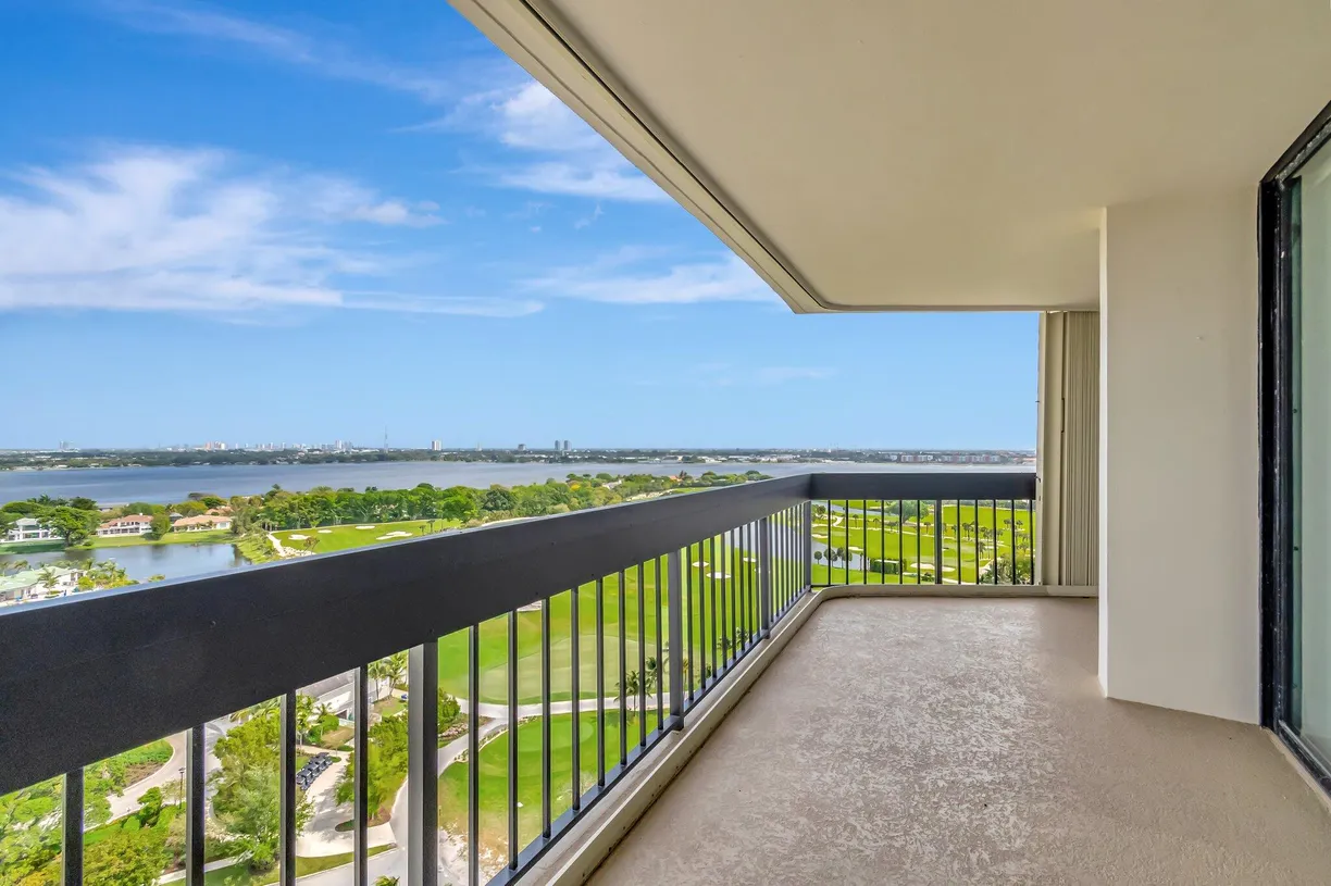 South Florida Real Estate | View 2400 Presidential Way, 1903 | Listing