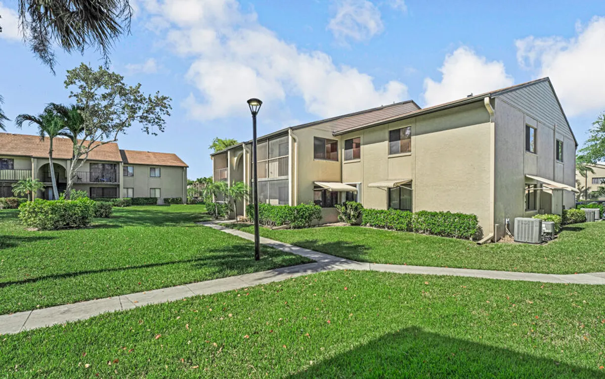 South Florida Real Estate | View 528 Shady Pine Way, B2 | Listing