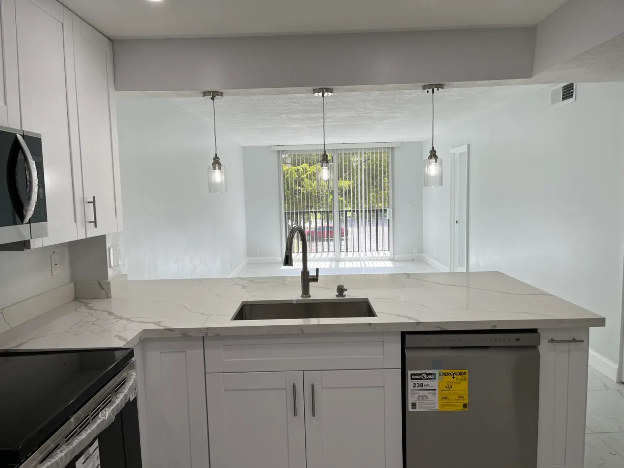 South Florida Real Estate | View 2830 Somerset Drive, 211n | Listing