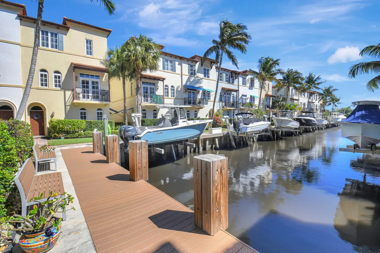 South Florida Real Estate | View 813 Estancia Way | Listing