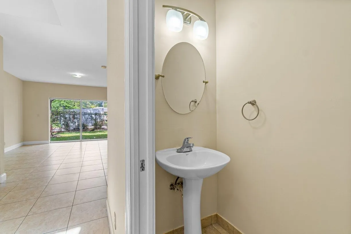 South Florida Real Estate | View 809 Talia Circle, 809 | Listing