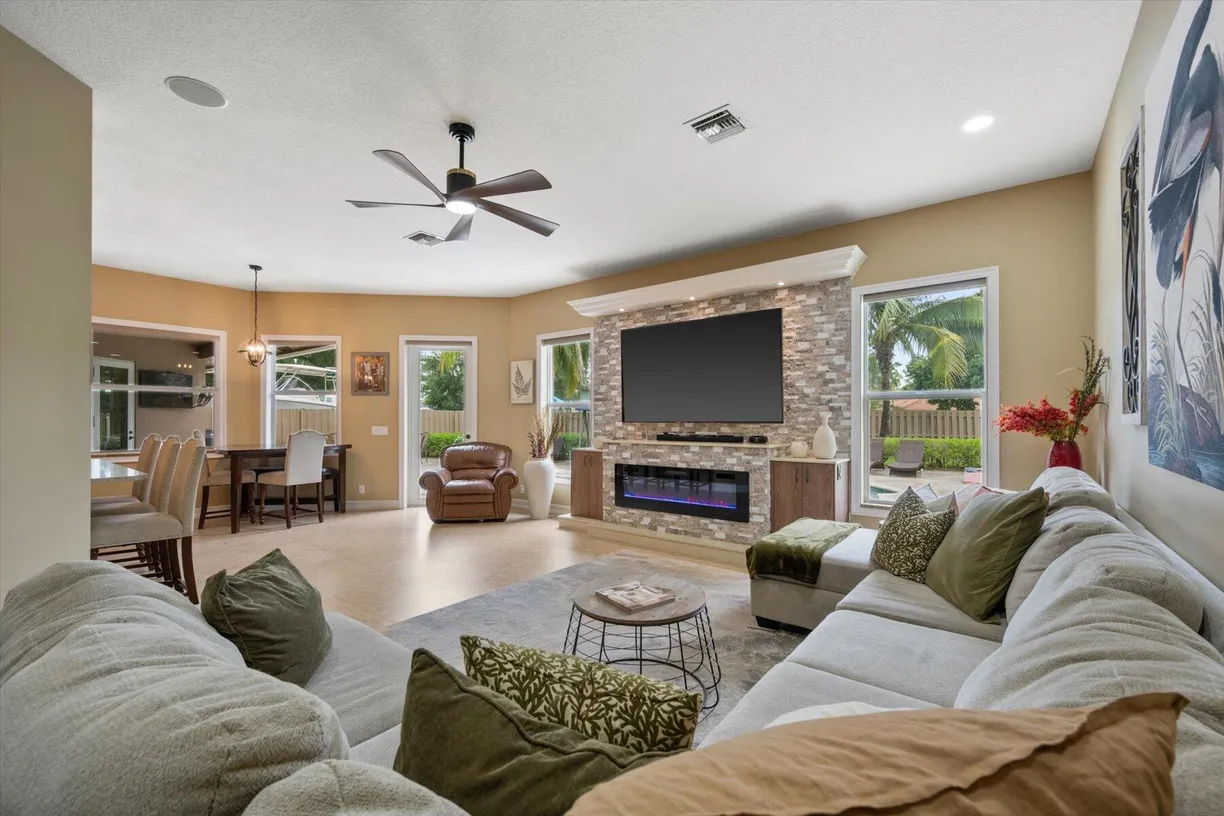 South Florida Real Estate | View 13568 Northumberland Circle | Listing