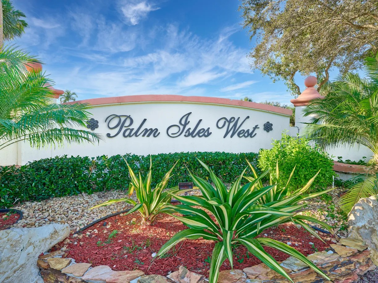South Florida Real Estate | View 9507 Crescent View Drive | 3 Beds, 2 Baths
