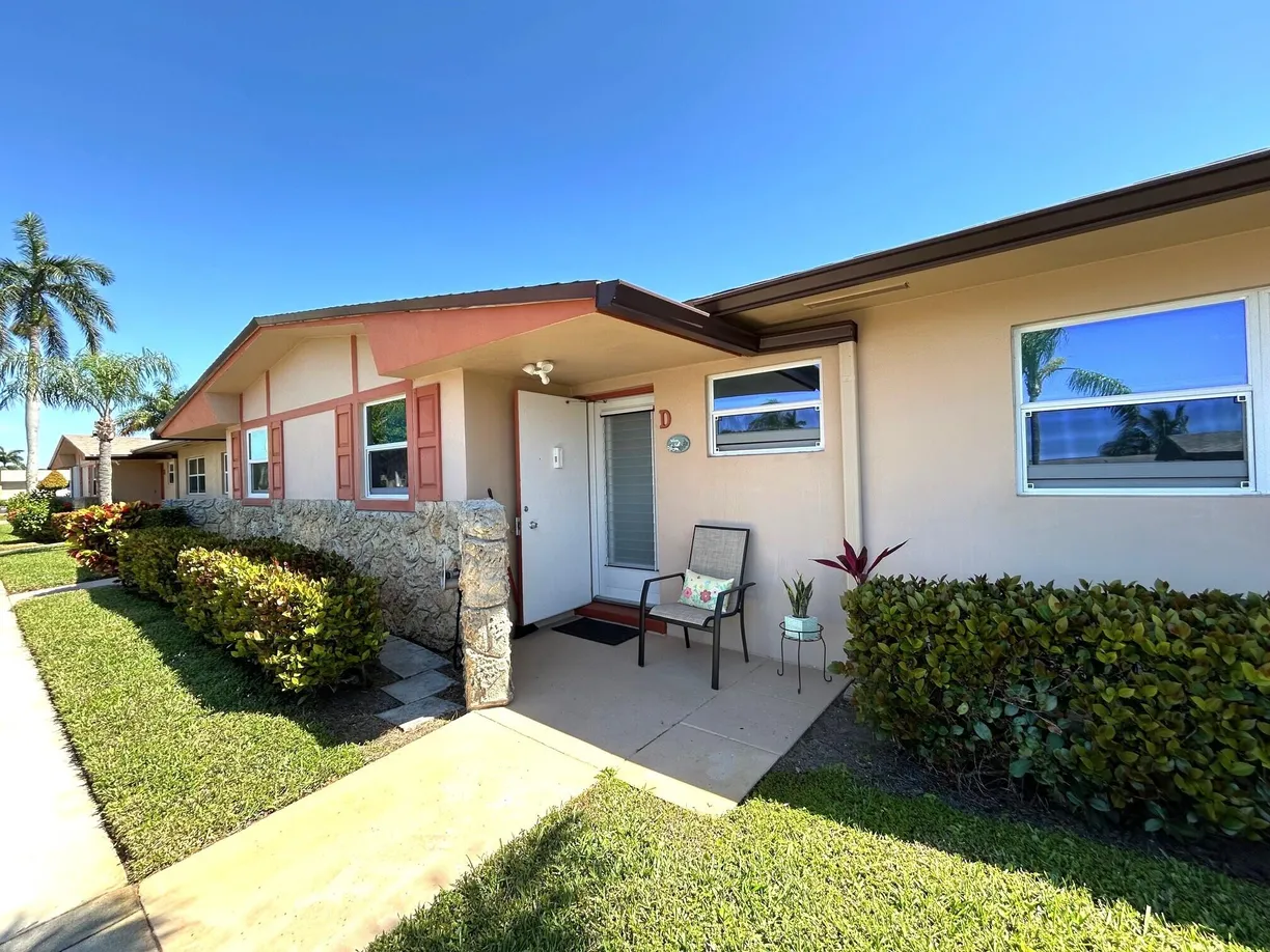 South Florida Real Estate | View 2995 Crosley Drive, D | 2 Beds, 2 Baths
