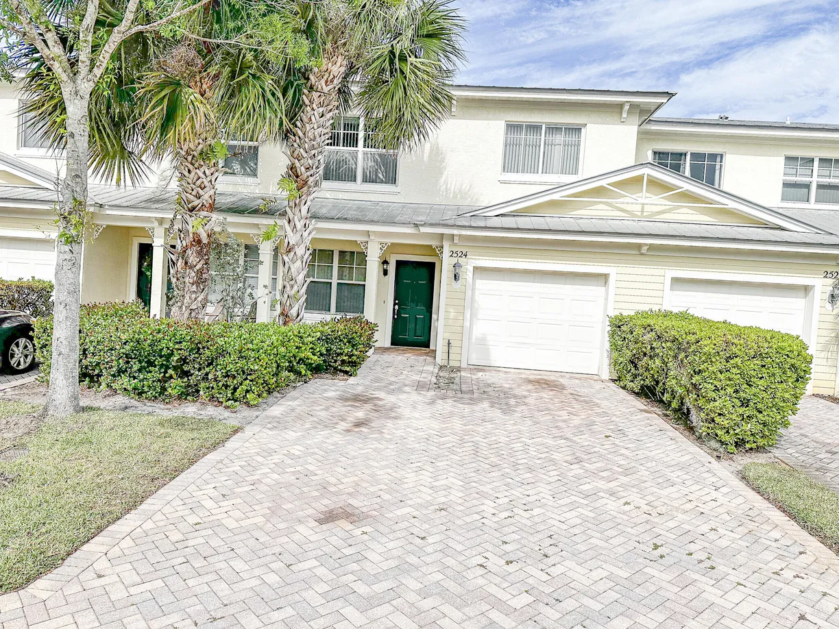 South Florida Real Estate | View 2524 Creekside Drive | 4 Beds, 2 Baths