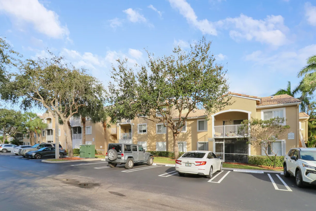 South Florida Real Estate | View 284 Village Boulevard, 9310 | 1 Bed, 1 Bath