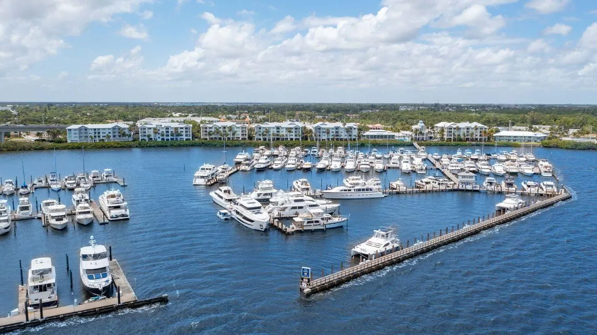 South Florida Real Estate | View 815 NW Flagler Avenue, 301 | 2 Beds, 2 Baths
