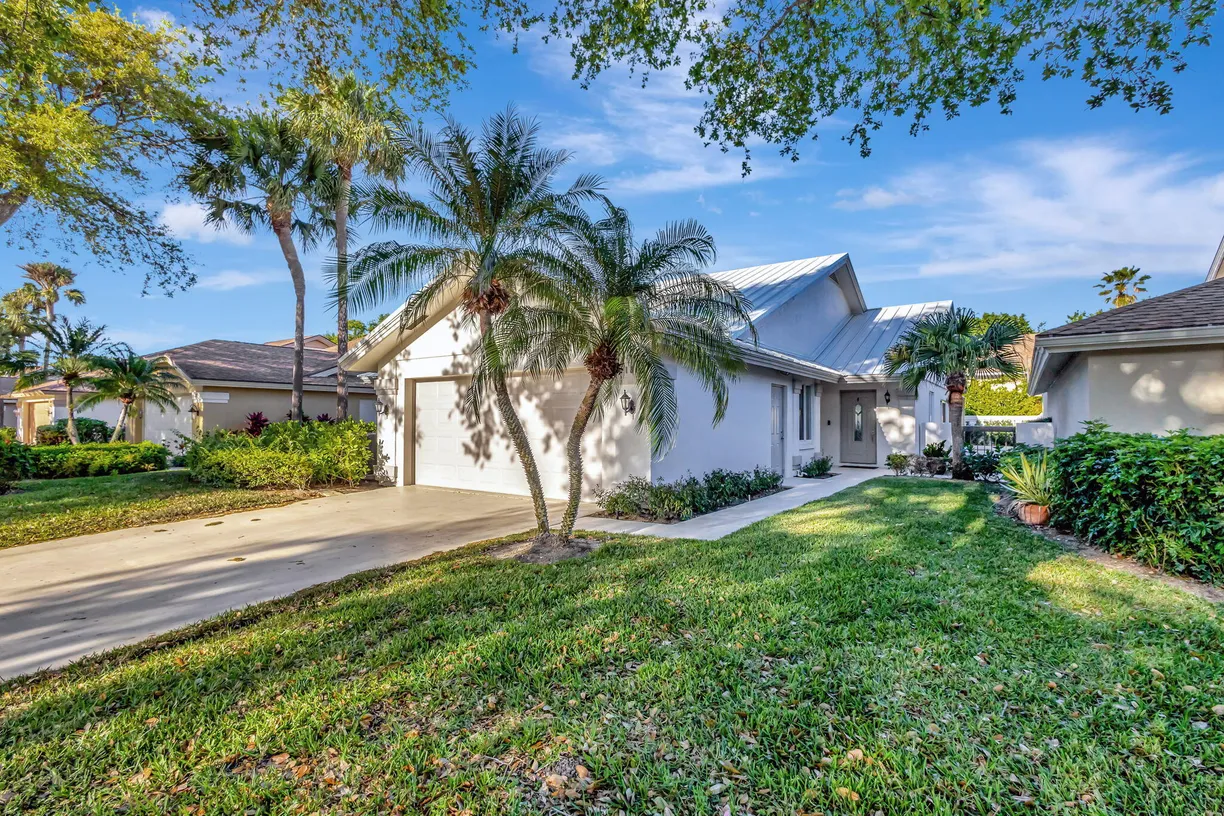 South Florida Real Estate | View 181 Cape Pointe Circle | 3 Beds, 2 Baths