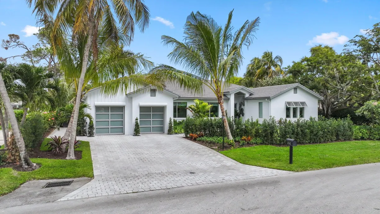 South Florida Real Estate | View 4545 S Lake Drive | 4 Beds, 3 Baths