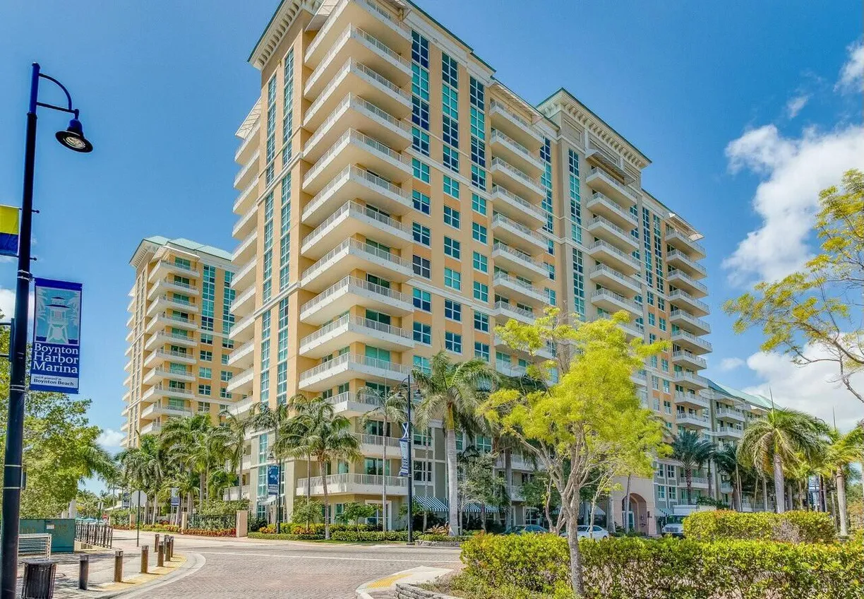 South Florida Real Estate | View 700 E Boynton Beach 1008 Boulevard, 1008 | 2 Beds, 1 Bath