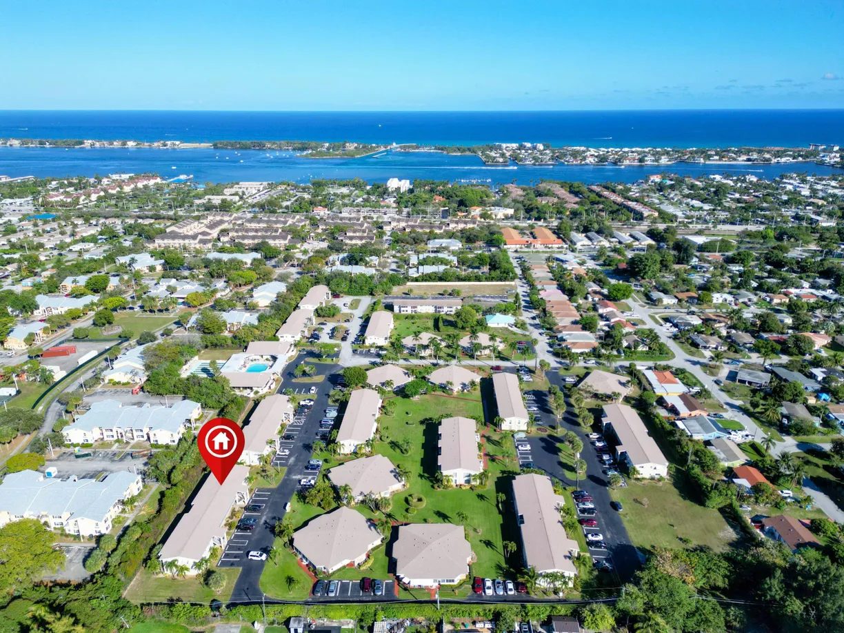 South Florida Real Estate | View 303 NE 17th Avenue, 203 | 2 Beds, 2 Baths