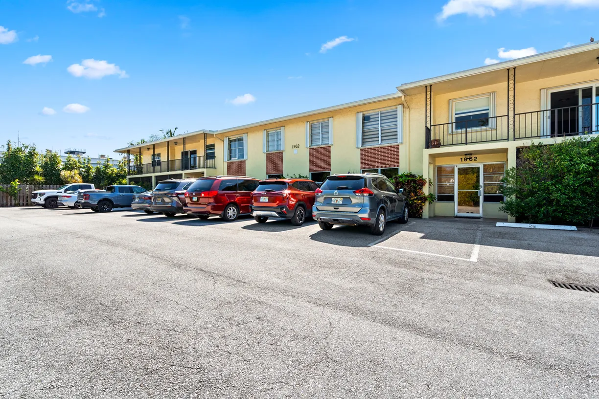 South Florida Real Estate | View 1962 NE 6th Street, 4b | Listing