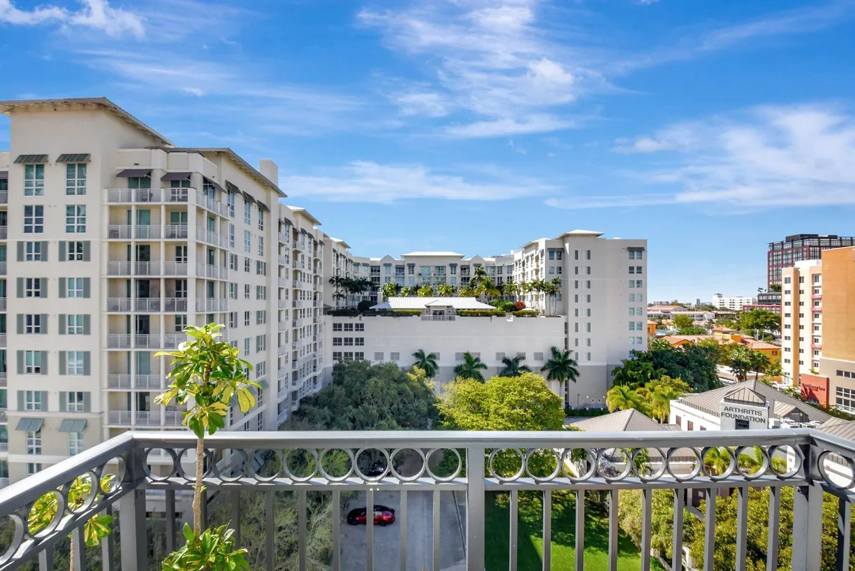 South Florida Real Estate | View 600 S Dixie Highway, 827 | 2 Beds, 2 Baths