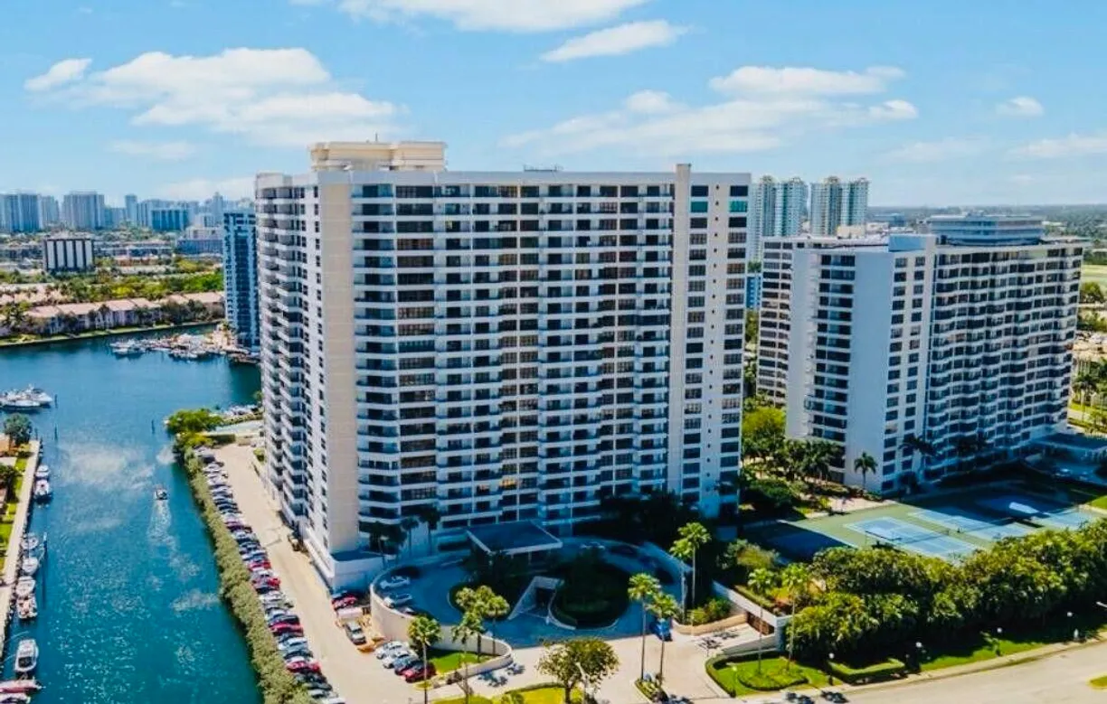 South Florida Real Estate | View 2500 Parkview Drive, 1414 | 2 Beds, 2 Baths