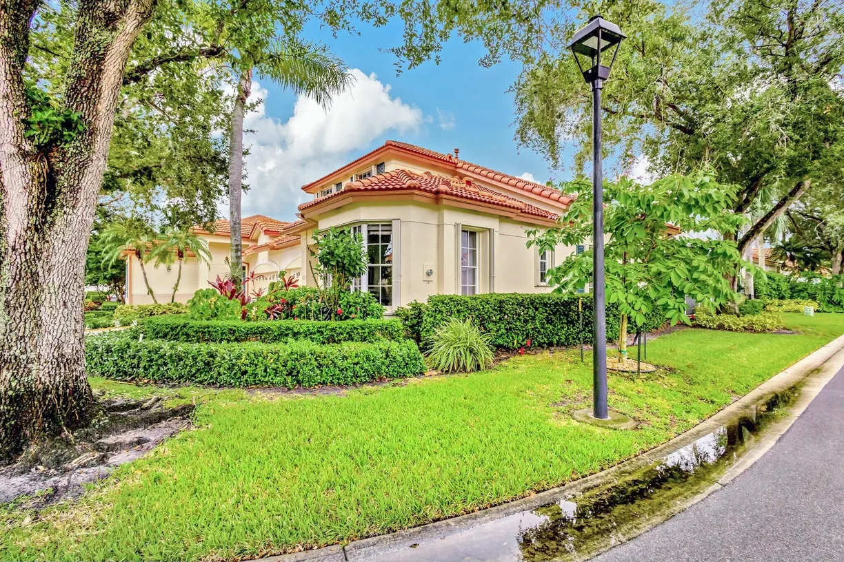 South Florida Real Estate | View 122 Spyglass Way | Listing