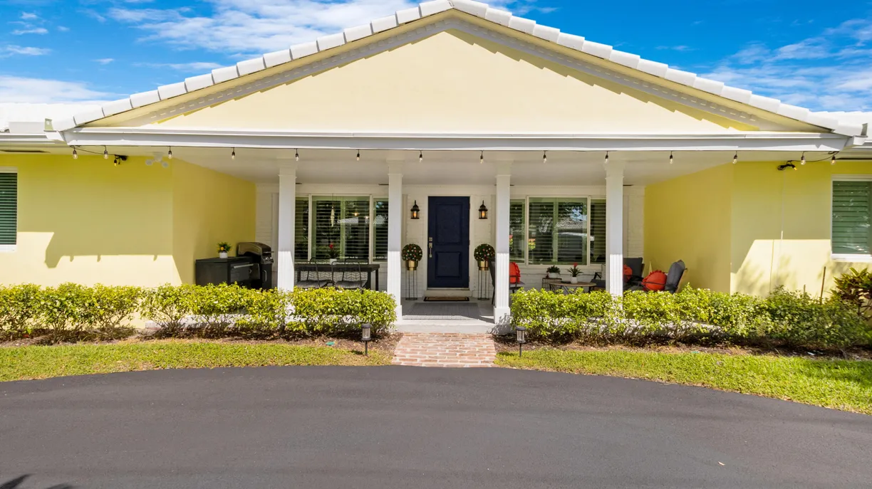 South Florida Real Estate | View 980 NE 27 Avenue | Listing