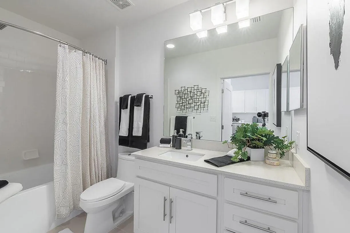 South Florida Real Estate | View 312 23rd Street, 424 | Listing